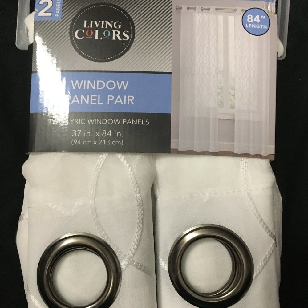 🎯 White sheer window panel pair w/ eyelets white embroidered pattern - NWT